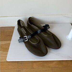 Steve Madden Mitsy Olive Black Size 9
